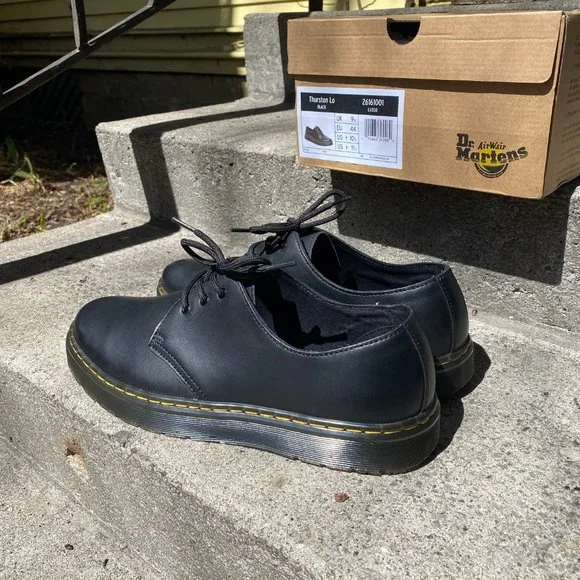 Dr. Martens Thurston Lo (M 10.5) - Picture 4 of 6